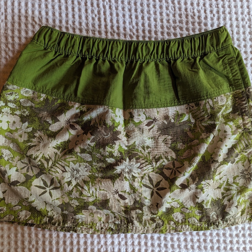 PATAGONIA Surf Skirt M Green Floral Hawaiian print Drawstring mini